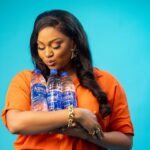 Munachi Abii Instagram – Hugs from a true Padi of Life, @aquafinanigeria, are the best mood boosters. 🫂🫂
When was the last time you got a refreshing hug from a friend?
#AquafinaPremiumDrinkingWater #AquafinaPadiOfLife