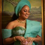 Munachi Abii Instagram – Do i look like Monalisa or Munalisa ☺️? 
What do you think? 

Special thanks to 
@xavi.erhouse 
Makeup @__bims.artistry
Hairstylist @slayedbyify
Gele artist @bobo_gele
Bridal robe @eventstarters
Aso Oke @bethbridals
Accessories @jewels_by_plush
Shoe and purse @jewels_by_plush
Video editing @bshot_it_
Photographer @paulsportrait