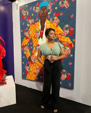 Munachi Abii Instagram - My Birthday weekend was nice and easy. Surrounded by love and happiness, I wanted for nothing, experienced beautiful art, new artists,new friends, good food & a nice hangover 😂🤣🤣 . Thank you everyone for all your well wishes, I felt it!!! 🥰💛