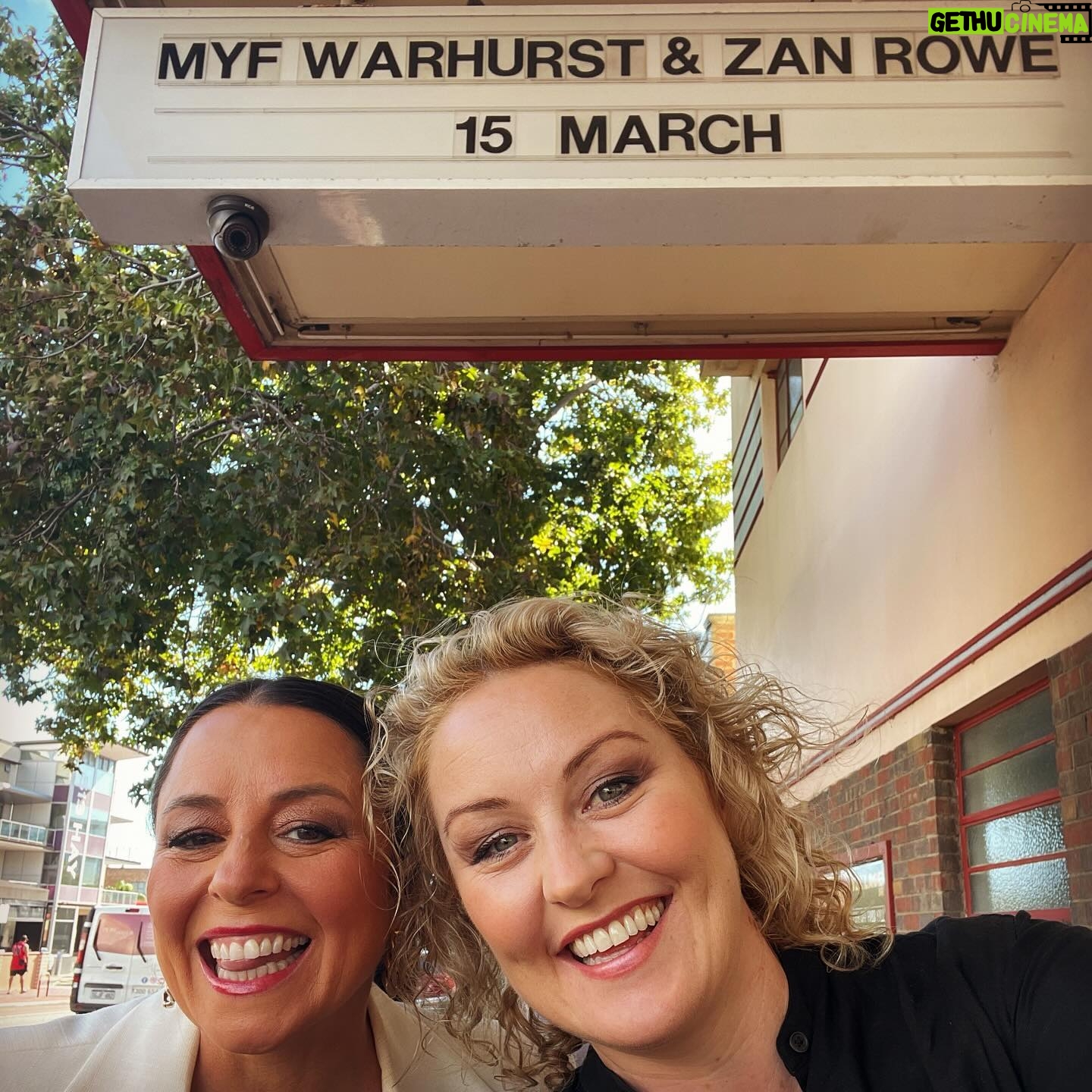 Myf Warhurst - 1.9K Likes - Perth Bang Fam! You rly showed up. š©· What a fun time at the gorgeous Regal Theatre in Subiaco.
Thanks to @janellekoenig for being our special guest and telling a Nigella Lawson story so hilarious our faces hurt.
š·: by Bang Fam @chriskerr__ š§” Thanks Chris!