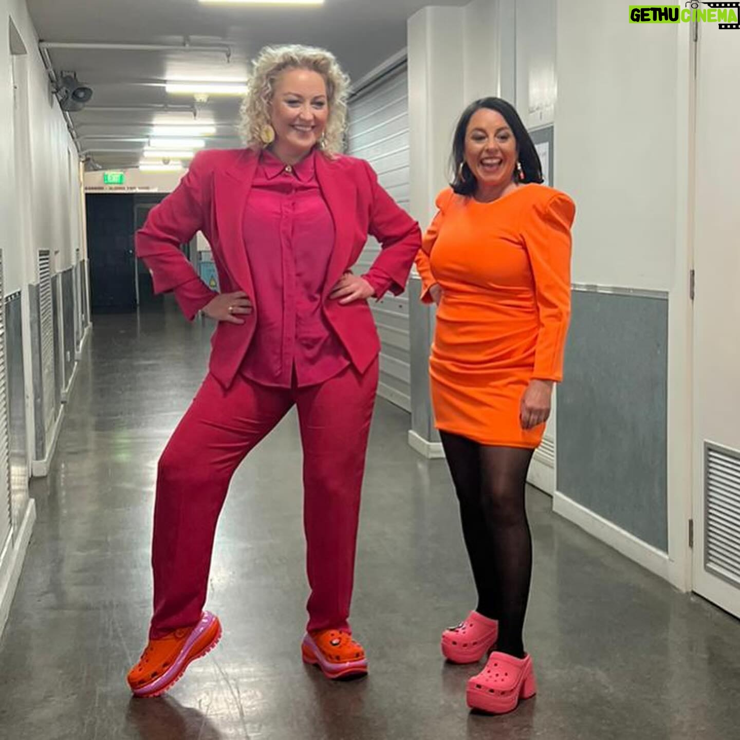 Myf Warhurst - 1.6K Likes - Melbourne you made our hearts explode! Our biggest Bang On Live to date and hometown too. š§”
Thank you for coming to our Town Hall show, for dressing up, and for being the greatest community. We are so lucky. Thanks to beautiful @joelcreasey and @kitwarhurst for being our secret special guests!
It all feels like a dream. Hereās a few piccies to confirm itās real.
Brissie, youāre next! š©· Tickets for all remaining Bang On Live shows on sale now and going fast. Link in bio.