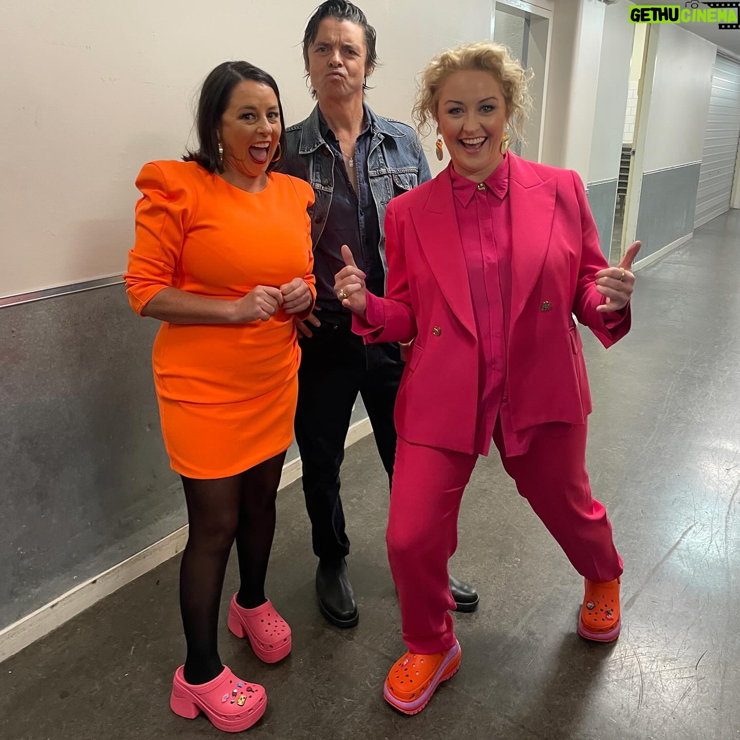 Myf Warhurst - 1.6K Likes - Melbourne you made our hearts explode! Our biggest Bang On Live to date and hometown too. š§”
Thank you for coming to our Town Hall show, for dressing up, and for being the greatest community. We are so lucky. Thanks to beautiful @joelcreasey and @kitwarhurst for being our secret special guests!
It all feels like a dream. Hereās a few piccies to confirm itās real.
Brissie, youāre next! š©· Tickets for all remaining Bang On Live shows on sale now and going fast. Link in bio.
