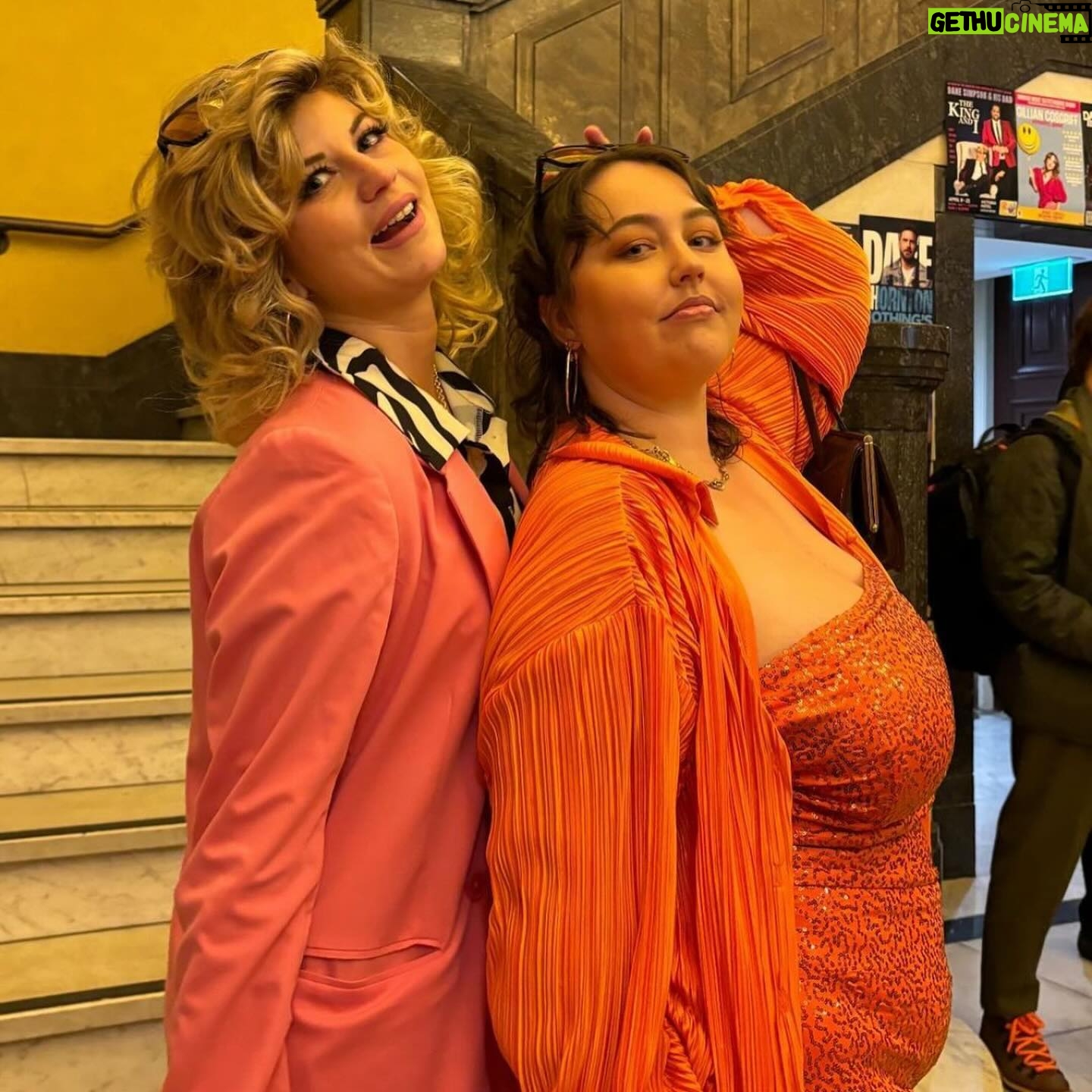 Myf Warhurst - 1.6K Likes - Melbourne you made our hearts explode! Our biggest Bang On Live to date and hometown too. š§”
Thank you for coming to our Town Hall show, for dressing up, and for being the greatest community. We are so lucky. Thanks to beautiful @joelcreasey and @kitwarhurst for being our secret special guests!
It all feels like a dream. Hereās a few piccies to confirm itās real.
Brissie, youāre next! š©· Tickets for all remaining Bang On Live shows on sale now and going fast. Link in bio.