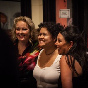 Myf Warhurst Instagram - Perth Bang Fam! You rly showed up. 🩷 What a fun time at the gorgeous Regal Theatre in Subiaco. 

Thanks to @janellekoenig for being our special guest and telling a Nigella Lawson story so hilarious our faces hurt. 

📷: by Bang Fam @chriskerr__ 🧡 Thanks Chris!
