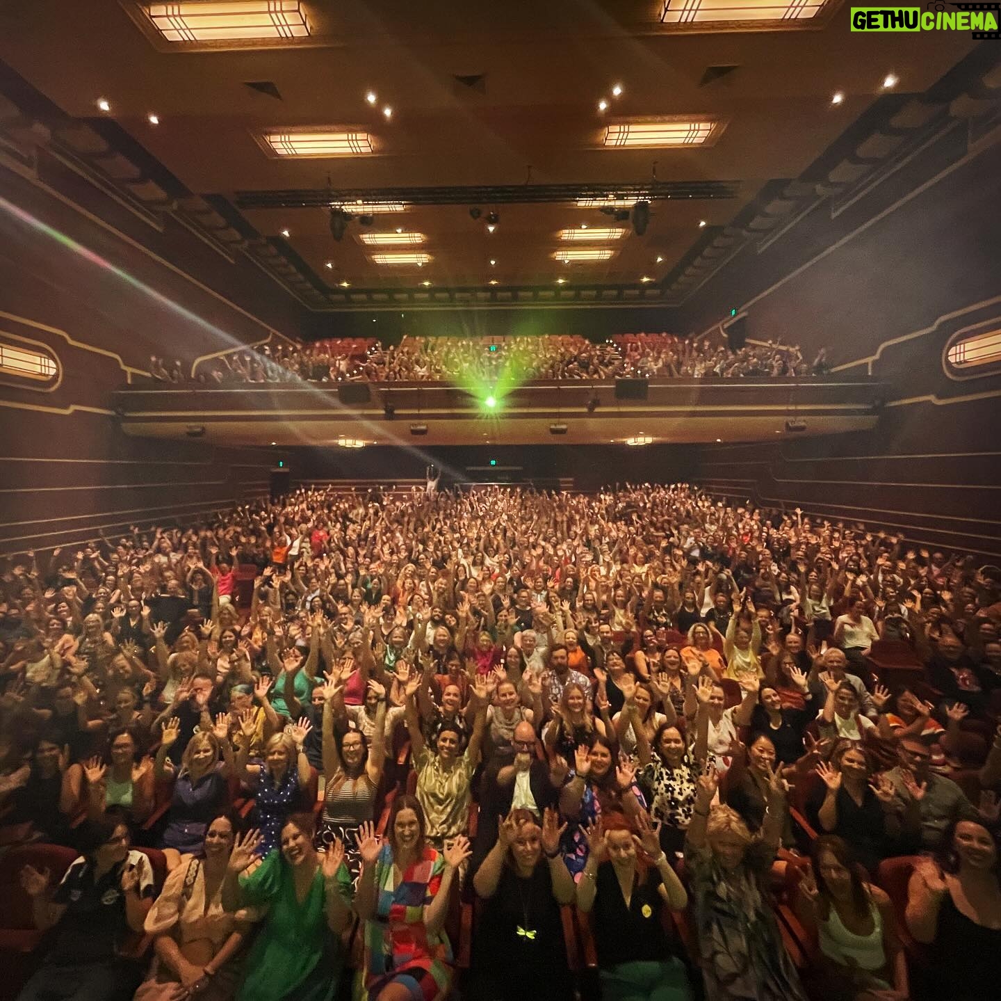 Myf Warhurst - 1.9K Likes - Perth Bang Fam! You rly showed up. š©· What a fun time at the gorgeous Regal Theatre in Subiaco.
Thanks to @janellekoenig for being our special guest and telling a Nigella Lawson story so hilarious our faces hurt.
š·: by Bang Fam @chriskerr__ š§” Thanks Chris!