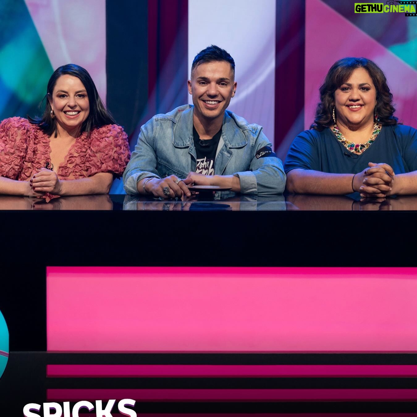 Myf Warhurst - 2.1K Likes - In the creepy words of Rod Stewart, Tonightās The Night, all. WEāRE BACK with a brand new series of #SpicksandSpecks. 7.30pm ABCV and @abciview with a glorious cast of talented folk @anthonycallea @stephtisdellcomedy @mrstommylittle @yveblake and my all time faves @adamhillscomedy & Alan Brough
YOU KNOW WHAT TO DO (tune in) xxxx