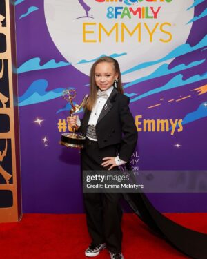 Mykal-Michelle Harris Instagram - A time was had part 2….omg #emmyNight #emmyAwardWinner2023 #kimraisingkim #disney #disneychannel #God #blessed 🎀 = @tamtamthehands 💄= @shadaraholmes.mua 👗 = @thebradleystudio  ALL BLING by @blingboozeandbabyshoes