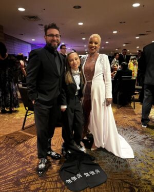 Mykal-Michelle Harris Instagram - A time was had part 1….omg #emmyNight #emmyAwardWinner2023 #kimraisingkim #disney #disneychannel #God #blessed 🎀 = @tamtamthehands 💄= @shadaraholmes.mua 👗 = @thebradleystudio  ALL BLING by @blingboozeandbabyshoes