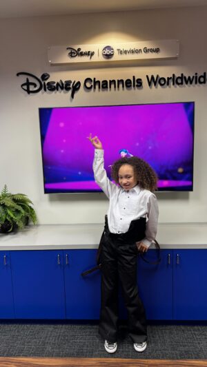 Mykal-Michelle Harris Instagram - So excited to see all of the Disney affiliates around the world posting about this beautiful princess. Thank you @disneyafrica can’t wait to swim your way this summer 
・・・
#DisneyJuniorsAriel! 🧜‍♀️💫 She’s about to make waves like never before!  #disney #disneykid #ariel #littlemermaid #kraisingkim #ravenshome #disneyjr