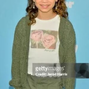 Mykal-Michelle Harris Instagram - #DANCEMODE … it’s FRIIIIIIIII-yay!  Let’s dance. Let’s dance. Have a wonderful weekend #friends #bluey #kimraisingkim #disney #disneyjunior #disneykid #ravenshome #disneychannel