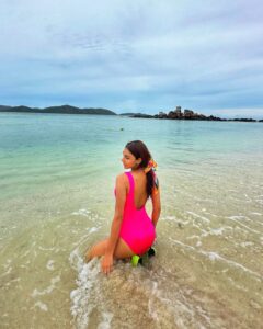 Myra Sareen Most Liked Photos and Posts