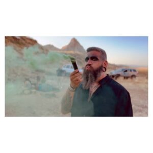Myriella Kourenti Instagram - 🎬🎶🏁
Making Of “Πέρα”
Αθήνα ✔️
Road-trip ✔️
Καστοριά ✔️ 
Finding our Make Up with @filios_dimitris ✔️ 
#myriellanjohn #pera #backstage