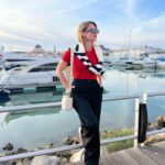 Núria Madruga Instagram – Look navy. 🛥️ Faltou só a voltinha no iate. 😂

#looknavy