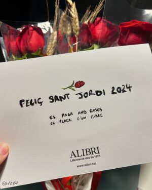 Núria Marín Instagram - Mi primer Sant Jordi como autora:
1- Mi look con rosas, porque es lo que tocaba. Me había comprado también una falda, pero hoy hacía frío y es Sant Jordi y no el día de Elsa de Frozen. 🤣
2- Firmando libros y conociendo a los lectores.
3- Con @salvarezart mi editor y quien creyó en “Soy Afrodita”
4- @rebeca_music me ha dado una sorpresa 🦋
5- En una de las firmas he estado al lado de @marianrojasestape y doy fe que ella es una persona vitamina.
6- Feliç Sant Jordi! 🌹📖🐉
Gracias por todo @temasdehoy @planetadelibros EQUIPAZO