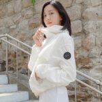 Na Hae-ryung Instagram - #광고 @CanadaGoose 자꾸손이가는 나의 싱클레어 재킷 🤍 #CanadaGooseKR #LiveInTheOpen #캐나다구스