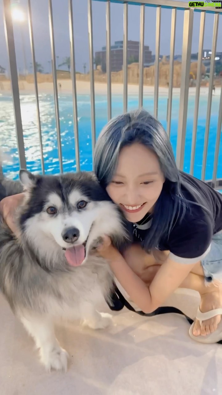 Na Hae-ryung Instagram - @boy7777777 @himynameis_one이가 해준 블루머리 💙 한평생중 소원이였던컬러였는데 해봤지뭐야 ✨ 금손 슨생님 감사하옵니다 영롱그잡채 였다네 😭✨