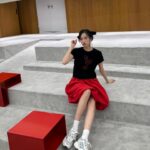 Na Hae-ryung Instagram - @burmula.kr 버뮬라의 아네모이아🌹 이렇게 다 예뻐버리면 심각하게 곤란하세요💋 5월12일~5월14일 11:30 -20:00 성수동2가 289-295,2층 hago haus #광고#burmula#버뮬라#버뮬라24SS#하고하우스성수