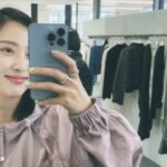 Na Hae-ryung Instagram - 나의 옷장이였음 좋겠다 . 입는순간 멋쟁이 바로 되는거😎 @afterhours.co.kr #23AW