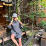 Na Hae-ryung Instagram - 나무의자 앉을땐 가시 조심 👀