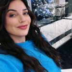 Nadège Lacroix Instagram – Coucou les filles ! 😊

Devenir INFLUENCEUSE ça vous dit ? 

Les influenceurs sont très occupés pendant la période de Noël ! 🎄

Ils courent dans les salons et les cliniques et bénéficient de nombreux avantages. 🎁🎁🎁

Et devinez quoi ?

Aujourd’hui vous pouvez 
DEVENEZ L’INFLUENCEUR 😉 @aesthetics_clinic_geneva et bénéficiez : 

-20% ‼️ sur votre prochain soin
si vous REPOSTEZ une photo ou vidéo ou réel de @aesthetics_clinic_geneva ! Vous prenez un screenshot du partage et vous l envoyez par mail à info@aesthetics-ge.ch en échange la réception vous envoie un bon de -20% pour votre prochain soin ! (Sauf Botox et operations chirurgicale) 

– 50% ‼️sur votre traitement  si vous CRÉEZ une photo ou une vidéo ou un réel CHEZ Aesthetics Clinic et la publiez sur Instagram , facebook et/ou TikTok ! (Post qui reste pas story)

Alors partagez votre post, vous mentionnez l’Aesthetics Clinic ❤️, 
Vous faites un screenshot pour garder “les preuves” et voilà! 

Vous montrez le screenshot à la réception et vous recevez -50% de rabais! 💰

Alors toi aussi deviens influencer et gagne des rabais !!!

#publicite #clinique #aesthetics #clinic #beauty #beautytreatment #care #treatments #promotion #cristmas