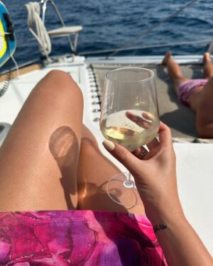 Nadège Lacroix Instagram - PROLONGATION DE VACANCES 
☀️👙🚤💙

Et si les meilleures vacances c était juste les imprévus et les retrouvailles avec de belles personnes ❤️ 

Je vous fais de gros bisous ❤️💋

#imprevu #friends #goodlife #happyme #sunnyday #vacation #italy #☀️ @gigirimkus