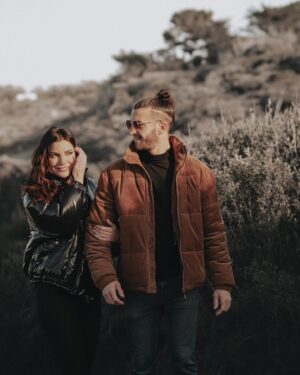 Nadège Lacroix Instagram - Shooting avec @agence.cc 
Et vous qu'elles résolutions pour 2024 avez vous pris ?

Nous c'est de profiter de chaque moments à 200% .

#happy #couple #couplegoals
#mood #love #newyear 
#perpignan #beach #shooting
 

Credit photo : @agence.cc