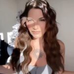 Nadège Lacroix Instagram – Sérieux laissez les gens s habiller comme ils veulent et occupez vous de votre bonheur à la place ❤️

Qu on juge mon célibat, mes injections ou mes décolletés ! Sachez que c est moi que je m aime comme ça et que je ne changerais pas ! Merci ❤️

Vous êtes beaux comme vous êtes et comme vous vous sentez bien ! Ne vous laissez pas démonter par l avis négatif des autres ! Soyez vous ! Soyez fous ! ❤️❤️❤️

#coupdegueule #onfaitcequonveut #onesttousbeaux #stoplescritiquespasconsutructives #bisou #peace #love #coquelicot #❤️ #soyezvoussoyezfous