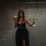 Nadège Lacroix Instagram - Allez promis après j arrête 😊♥️ mais j aime tellement les photos de ce shooting ! 📸 je comprends que certains trouvent ça un peu dark par rapport à mon contenu habituel et c est pour ça que j adore me laisser guider vers d autres univers et je trouve que celui est vraiment intéressant ! ♥️ Robe @venuscollection.2.0.2.3 MUA @sd.makeup.artist 📸 @philippinesphotography_ orga @dla13.0 ♥️♥️♥️ Merci ♥️ #shooting #photo #pictures #pic #picoftheday #insta #instagood #instalike #instadaily #lake #witch #goodwitch #mystique #love #univers #paris