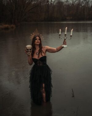 Nadège Lacroix Instagram - Allez promis après j arrête 😊♥️ mais j aime tellement les photos de ce shooting ! 📸 je comprends que certains trouvent ça un peu dark par rapport à mon contenu habituel et c est pour ça que j adore me laisser guider vers d autres univers et je trouve que celui est vraiment intéressant ! ♥️

Robe @venuscollection.2.0.2.3 MUA @sd.makeup.artist 📸 @philippinesphotography_ orga @dla13.0 ♥️♥️♥️

Merci ♥️

#shooting #photo #pictures #pic #picoftheday #insta #instagood #instalike #instadaily #lake #witch #goodwitch #mystique #love #univers #paris