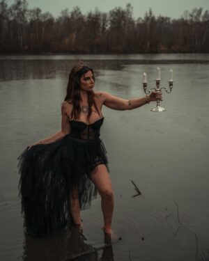 Nadège Lacroix Instagram - Promis le crâne est un faux ! 💀💀💀

Allez dernière avant celle de couple ♥️ trop hâte de vous les montrer elles sont ouf ! 

#shooting #paris #photography #pictures #picoftheday #witch #witchesofinstagram #witchvibes #art #arty #univers #dark #darkmood #mystic #me