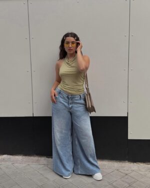 Nadia Al Saidi Instagram - La última foto es claramente la más sexy🌚 @pullandbear #pullandbearcommunity