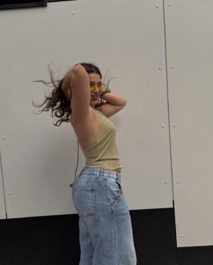 Nadia Al Saidi Instagram - La última foto es claramente la más sexy🌚 @pullandbear #pullandbearcommunity