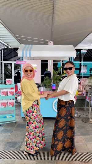 Nadia Aqilah Instagram - The Nadias versi Musical ✨🎶🎹
Tak kan tidakkk… 😉

Video direction Gen-Z jatuh kepada @aidatettt 😎