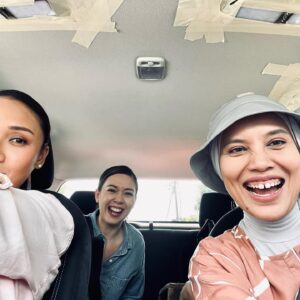 Nadia Aqilah Instagram - #SeOfis dump! 
Dah keluar di @tontonmy, enjoy 🦋 

@dramasangat