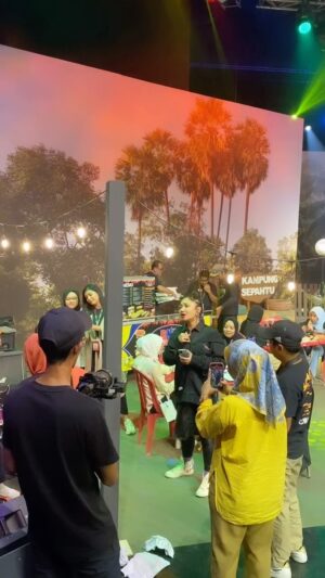 Nadia Aqilah Instagram - Soundcheck semalam ❤️ @sepahtureunionlive_official
