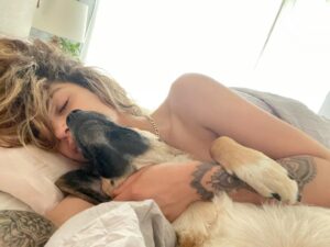 Nadia Hilker Instagram - Magna   Pacho 🖤 #twd  #snuggles