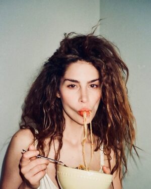 Nadia Hilker Instagram - 🍝
Hump Day is Pasta Day!

📸 by @jaabaaluu 

#HumpDay #PastaLover #Pasta #WildHair #NadiaHilker #Wednesday #Wednesdays #Foodie #FoodLove