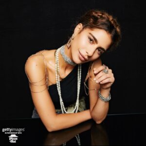 Nadia Hilker Instagram - The Walking Dead is a family!🖤
What a great weekend!
I ‘m so proud and honored being a part of this incredible show!
And so grateful for each one of you out there supporting us!
#bestfansintheworld #thewalkingdead #amc #sandiegocomiccon #family