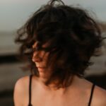 Nadia de Santiago Instagram – 🌊🌿🌜🕯️🌸✨O
📸 @martaguitartfotografia