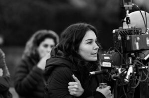 Nadia de Santiago Instagram - Ahí creo que estaba sujetando una botella llena de agua caliente.
📷 @txuca_pereira 
#ElTiempoQueTeDoy
@netflixes