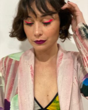 Nadia de Santiago Instagram - Larga vida a los @premiosidolo en su primera edición. 
Gracias por nominar a #ElTiempoQueTeDoy ! 
 

Muchas gracias también a @marafervi por sus manos, con @diorbeauty.
A @arenamartinezofficial por el traje tan bonito 
💥🎨
A @alipromesas por hacer de Celestina. 
A @valytyplace por los @lodishoes 
Y a ti, @cris_casero por acompañarme.