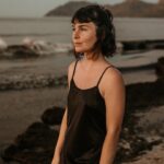 Nadia de Santiago Instagram – 🌊🌿🌜🕯️🌸✨O
📸 @martaguitartfotografia