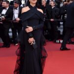 Nadine Labaki Instagram - Thank you @ramikadi @rogervivier @cartier @damiangarozzomakeup @diormakeup @alexandramathieucoachbeaute @dessangeparis for another beautiful evening ! @festivaldecannes #can’es2019