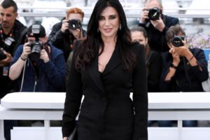 Nadine Labaki Instagram - Girl power 💥 @festivaldecannes #day1