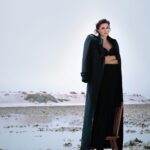 Nadine Labaki Instagram – ”
بعد فيلم “كفرناحوم”، شعرت بقلق دائم وبذنب كبير، وكأنّني لا أملك الحقّ في الحياة أو العيش بطريقة طبيعيّة. وذلك بعدما لمست الألم عند الناس، كما أنّني عشت مع البعض أوجاعهم إثر انفجار مرفأ بيروت، فكان من الصعب العودة إلى المنزل وكأنّ شيئاً لم يكن!” تخبرنا نجمة غلافنا المخرجة والممثلّة اللبنانيّة العالميّة نادين لبكي التي شعرت بالإحباط قبل أن تتمكّن من استيعاب ما حدث وكيفيّة التأقلم مع الوضع والوقوف من جديد. زوري موقعنا الإلكتروني لمعرفة المزيد.

“After “Capernaum” movie, I felt constant anxiety and guilt, as if I had no right to live or to have a normal life, after feeling their pain. I have also felt the grief of some of them after the Beirut port explosion, and it was absolutely difficult to return home as if nothing had happened”, tells us our cover star Lebanese-international actress and director Nadine Labaki as she felt frustrated before she could even comprehend what has happened and how to cope with reality and stand up again. Visit our website to find out more.

@nadinelabaki @cartier

‏‎مديرة المحتوى الرئيسة: @obeidadanhach
‏‎رئيسة التحرير والإدارة الفنية: @farahland
‏‎المحرّرة البارزة: @salamakhalfan
نائب رئيسة التحرير: @succarcynthia
التصوير: @jihadhojeily
مساعد التصوير: @joeghanemphotography
‏‎الحوار: @nicolas.azar
الستايليست ومصمم الموقع: @yehiabedier
مساعد الستايليست: @poucyelshahawy
مساعد مصمم الموقع: @samhamouly
تفتيح الصور: @retouching.elissar
الشعر والمكياج: @kiwarkis لدى @mmgartists
الموقع: @imkanproperties
الإنتاج: @tintin.kai
الملابس: @ysl
@tahanimedlej 

📣 follow us on @marieclairearabia

#MarieClaireArabia #MarieClaireArabiaWoman
#Cartier #NadineLabaki #May #MayIssue #نادين_لبكي #مايو