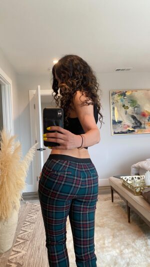 Nadine Velazquez Instagram - Baby got 🍑! 

Stupid excited for this padunkadunk becoming a masterpiece. 

#bootybuilding #butt #naturalbooty #latina