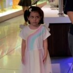 Nadiya Nisaa Instagram - Muzium Negara with Omar & Aminah. Lama dah Omar submit his wishlist finally, school holiday kali ni dapat kotakan. Omar enjoyed through out the section. Banyak pit-stop sebab dia suka membaca tapi Aminah just being her, tak banyak kesabaran untuk menunggu 🤭 Sorry Abang 😅 tu yang Cik Rose muka masam je hujung-hujung. Kena upah aiskrim 🍦🍬 Overall experience 6/10 sebab wrong timing ada tour guide pasang speaker kuat sangat for his mic during visiting 🙄 Other than that, sangat informatif, ruang yang selesa, convenient parking space, ada cafe 👍