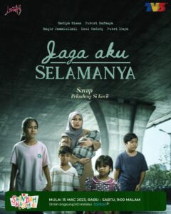 Nadiya Nisaa Instagram - Bismillahi MasyaAllah ✨ Malam ini bermula perkongsian kisah Maya dan 5 orang anaknya dalam “Jaga Aku Selamanya”. Ini merupakan watak impian saya. Mendalami betul-betul pengorbanan seorang ibu yang terpaksa membesarkan anak dalam serba kekurangan. Terima kasih @ifarahahmad sudi menerima saya sebagai anak murid & mempersiapkan diri ini untuk menjadi Maya. Saya sukakan kisah ini kerana kisah ini juga mengangkat isu hak asasi kanak-kanak. Hak tempat perlindungan, pendidikan, kesihatan yang terabai oleh kerana penjaga gagal membuat keputusan yang tepat. Saya bersyukur diberi amanah ini oleh @klmotionpicturecompany bersama barisan pengarah yang bertungkus-lumus ingin hasilkan karya yang bermakna kepada masyarakat. Saya hargai sangat usaha setiap casts & crew yang terlibat. Selebihnya, kita serahkan kepada penonton & sang pencipta untuk menilai. Saya turut kagum dengan barisan pelakon cilik yang memberi rasa dalam kisah ini. Buatkan rasa rindu makin menebal. Ibu sayang korang semua ❤️