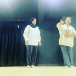 Nadiya Nisaa Instagram – β¨ Memori di bulan Juli β¨
Shooting telemovie sempena bulan kemerdekaan, Angin.
1. Tenangkan hati nak berjauhan 10 hari dgn secangkir tea π«
2. Ibu-ibu mesti nak label jugak.
3. Sebelum berangkat, sempat menuntut ilmu & research sikit dgn @asmidarisme π
Guess what? I dpt baca ucap tetap mcm u cadang tu dlm scene π₯°
4. Gadis-gadis UUM & JKKN Kedah yang teramatlah sweet. Sama2 shoot sampai lewat mlm π
π΄
5. 2 watak paling handsome dalam cerita ni π
6. Gaya klasik Mek Mulung.
Dipersembahkan oleh waris & orang-orang lama dari Wang Tepus, Kedah.
7. Mek Mulung kini daripada generasi baru.
8. Alahaiβ¦ π€€
9. Jumpa kawan baru @amandatanpf π
10. Jumpa balik kawan lama, cik Rose πΉ
