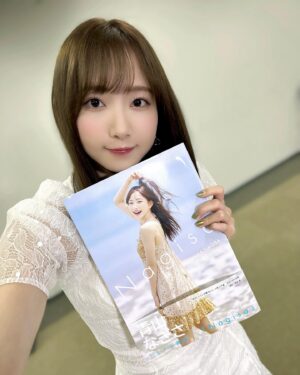 Nagisa Aoyama Instagram - 青山なぎさ1st写真集『Nagisa』
ついに本日2/28発売しました✨

撮影場所はニュージーランド🇳🇿

写真集だからこそできる表現を沢山詰め込みました。ボディメイクにもこだわった自信作です💪 x.gd/p7Z44

沢山の方に見ていただけますように☺️
#なぎ写 をつけて感想教えてくれると嬉しいです🫶
#写真集 #青山なぎさ